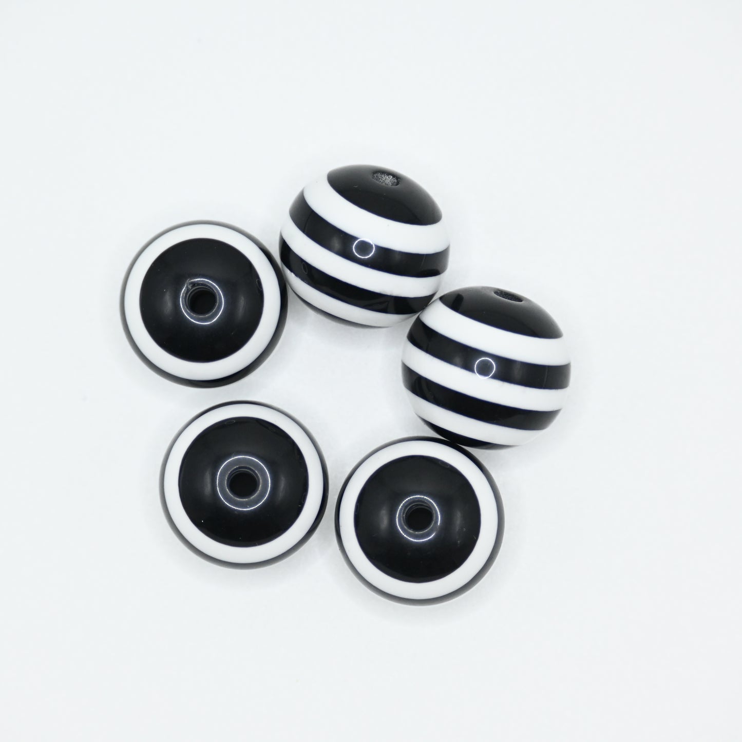 20mm Black and White Color Layered Beads for Jewelry Making