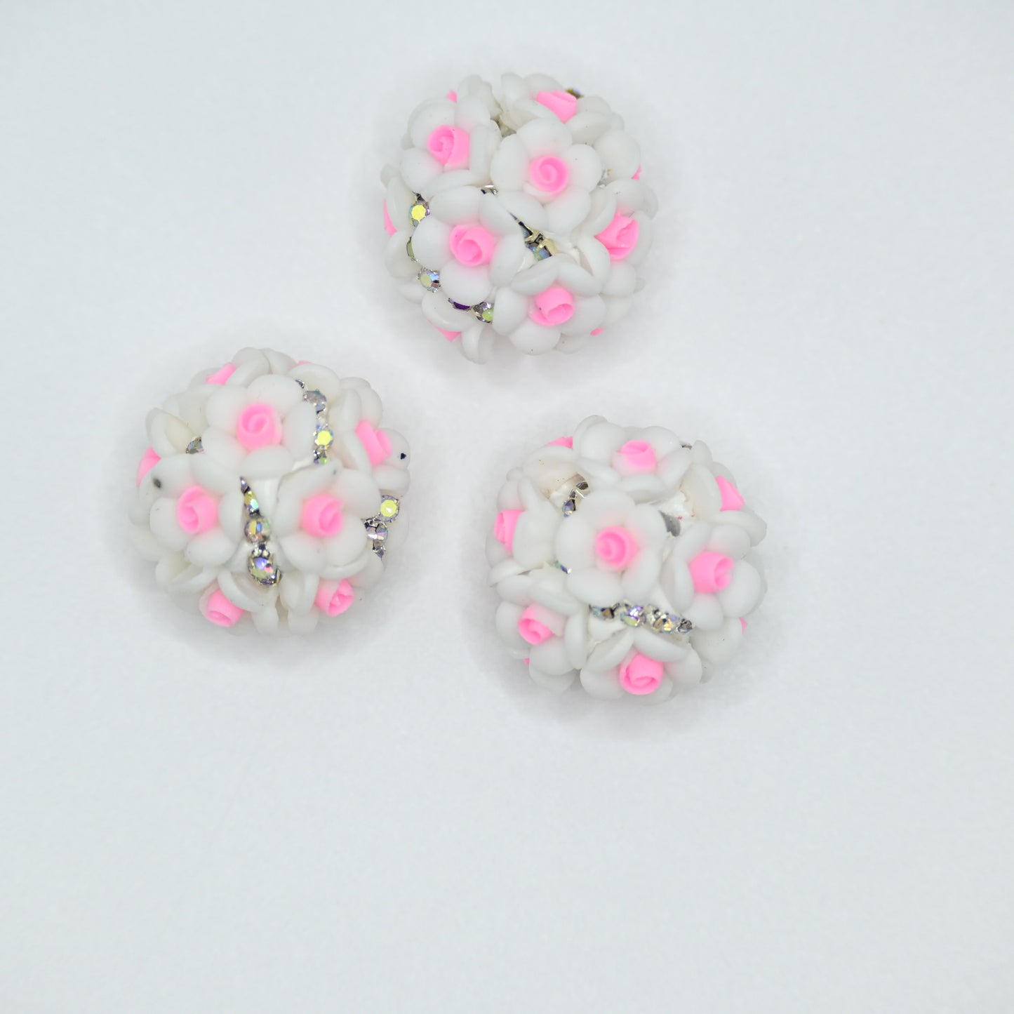 White Flower Shape Rhinestones for Beadable Pens Keychain Making